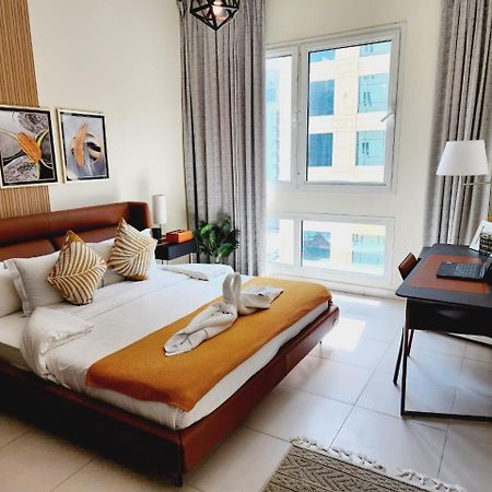 Lovely 1-Bedroom Apartment In The Heart Of Dubai Marina Bagian luar foto