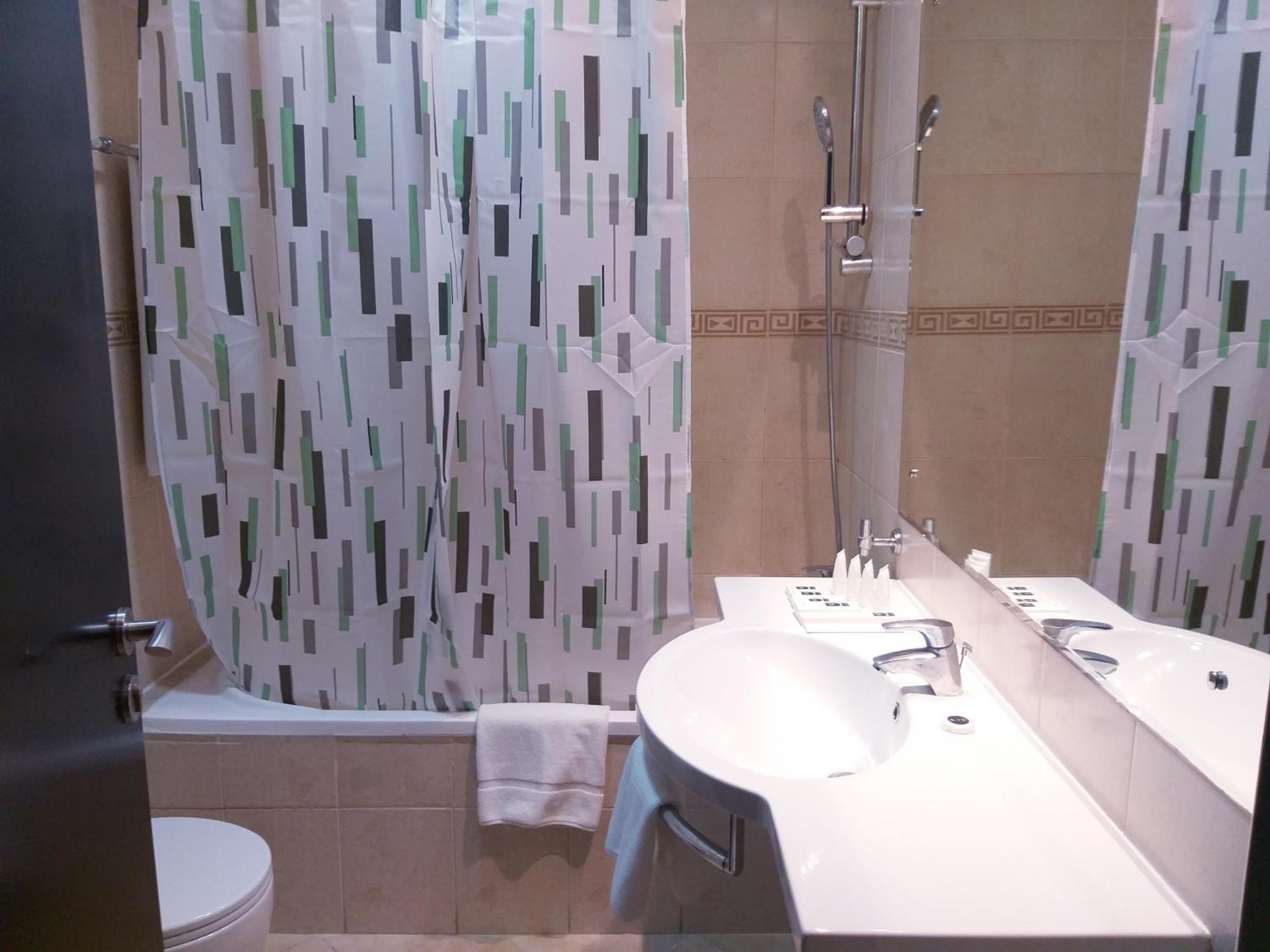 Lovely 1-Bedroom Apartment In The Heart Of Dubai Marina Bagian luar foto