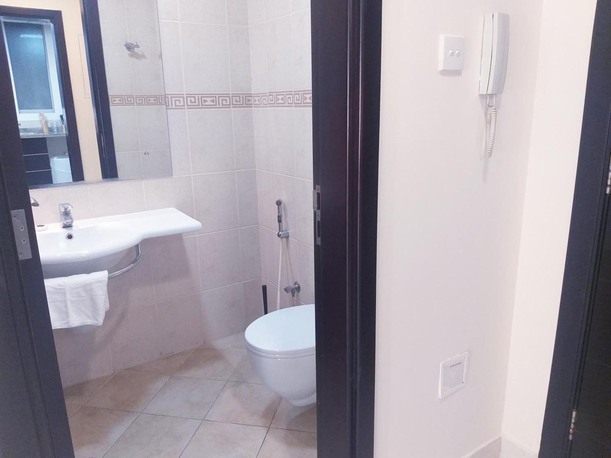 Lovely 1-Bedroom Apartment In The Heart Of Dubai Marina Bagian luar foto